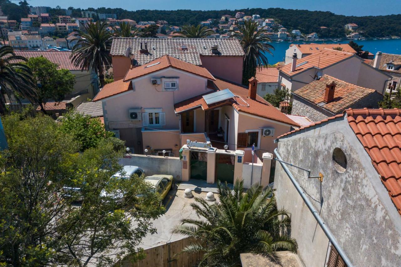Apartments Goga Mali Losinj Bagian luar foto