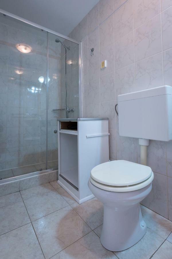 Apartments Goga Mali Losinj Bagian luar foto